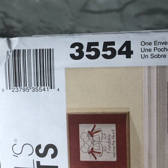 McCall's Craft Sewing Pattern 3554 Redwork Pillows Wall Quilt Wall Hanging Block - Picture 4 of 6